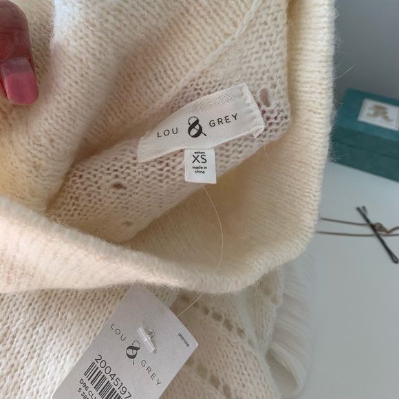 NWT Lou&Grey Creme Turtleneck - Picture 5 of 5